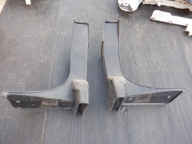 HD1390 CW5W アウトランダー 純正 リア パンパー トリム 左右セット 42225拍卖