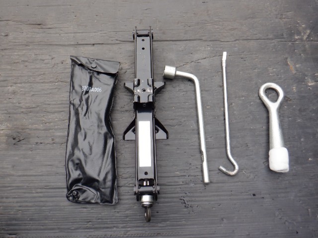 HD1415 CW5W アウトランダー 純正 車載工具 セット 42250拍卖