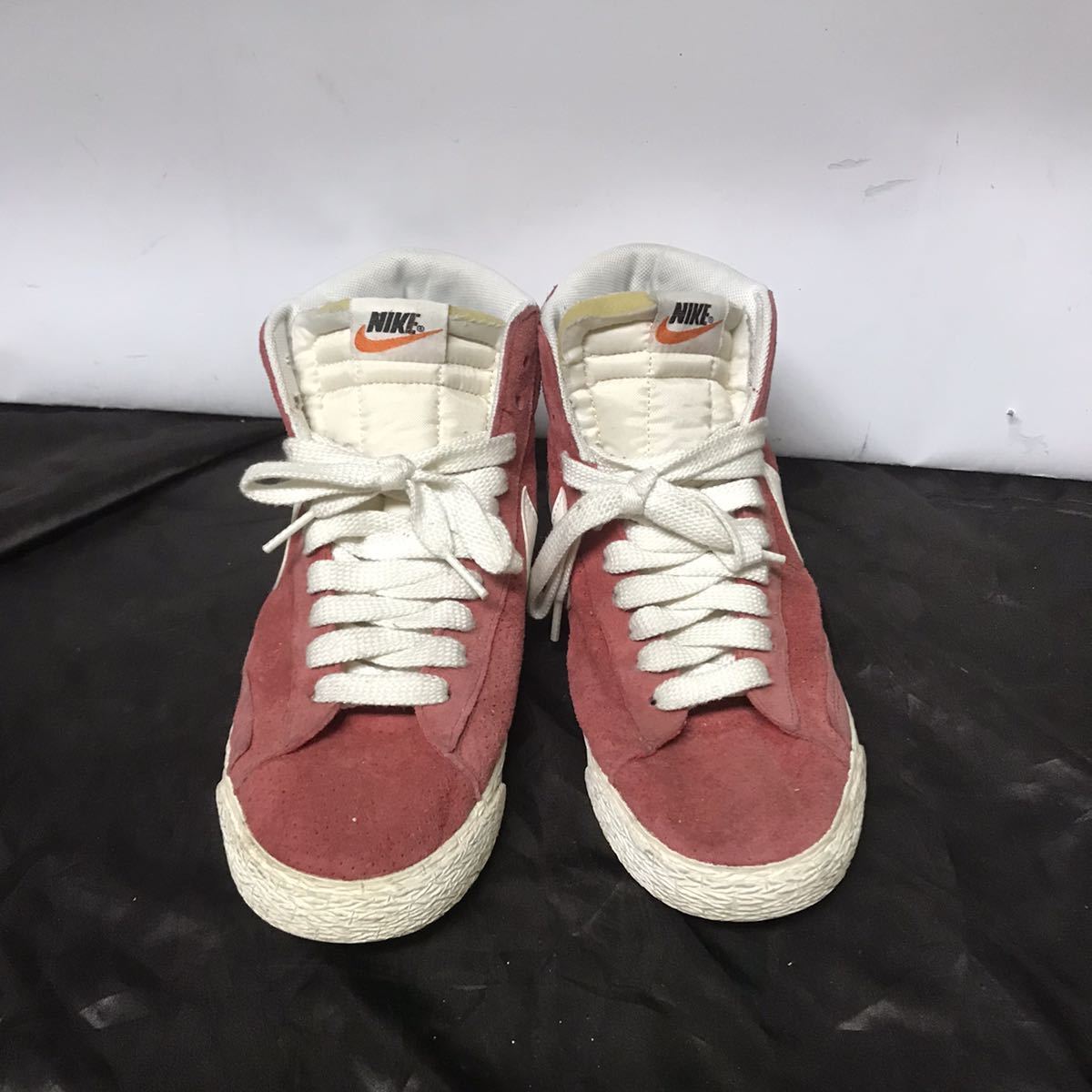 NIKE NIKE WMNS BLAZER MID SUEDE VNTG レッド 25cm 5187171-612 ナイキ ブレザー ミッド スエード拍卖