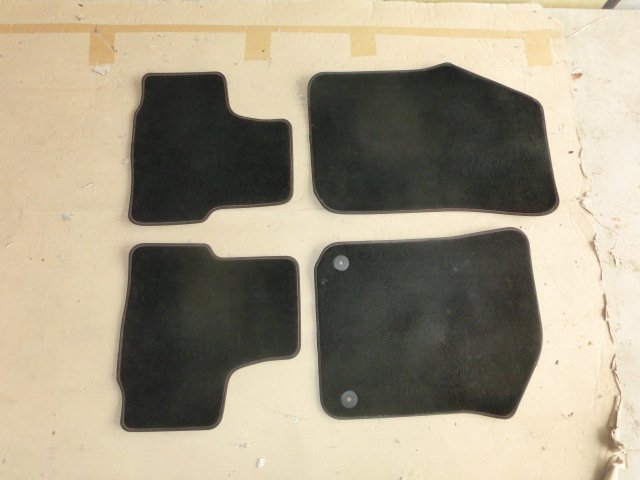 ★VW アップ フロア マット 平成26年 DBA-AACHY 12.9万km ハイアップ UP 5ドア拍卖