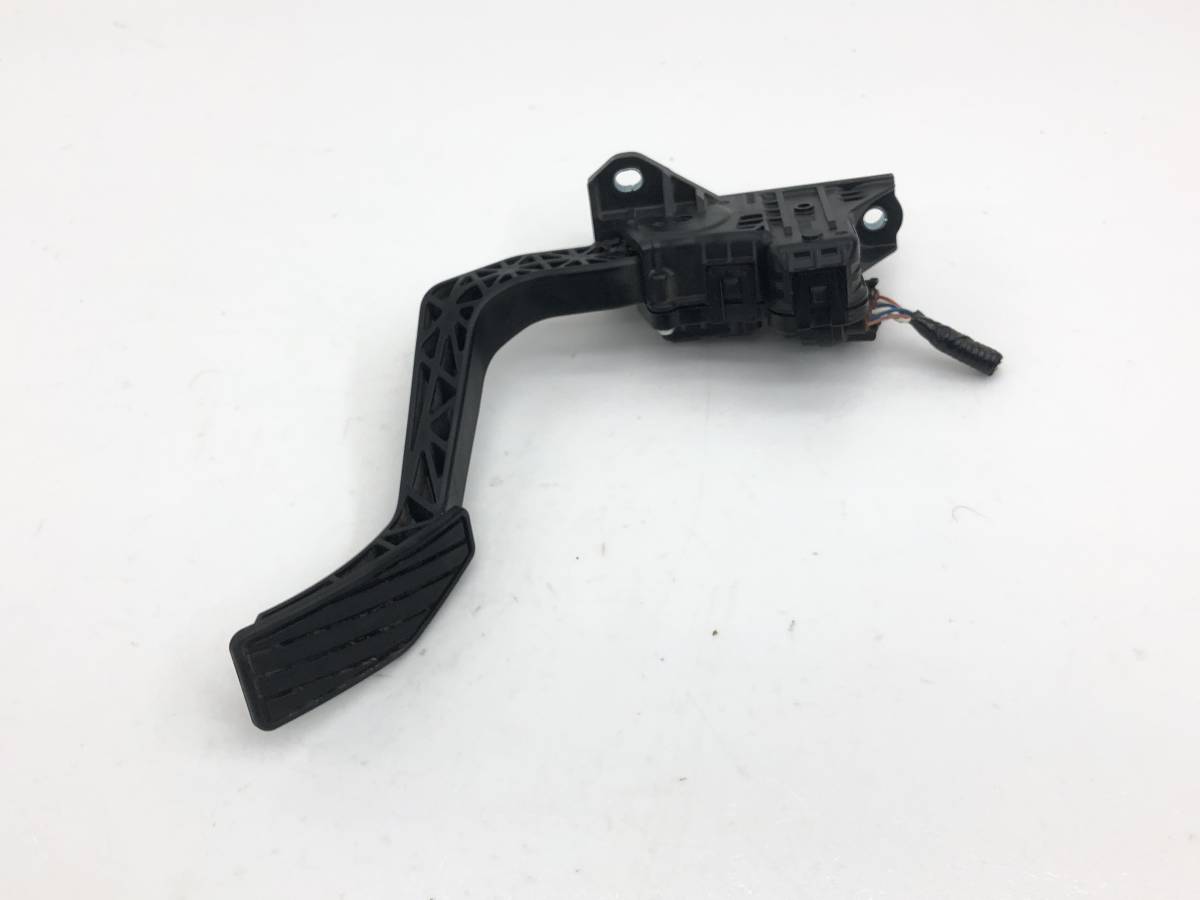 _b133131 ニッサン ルークス ハイウェイスター ML21S アクセルペダル APM40-111 スズキ パレット MK21S拍卖