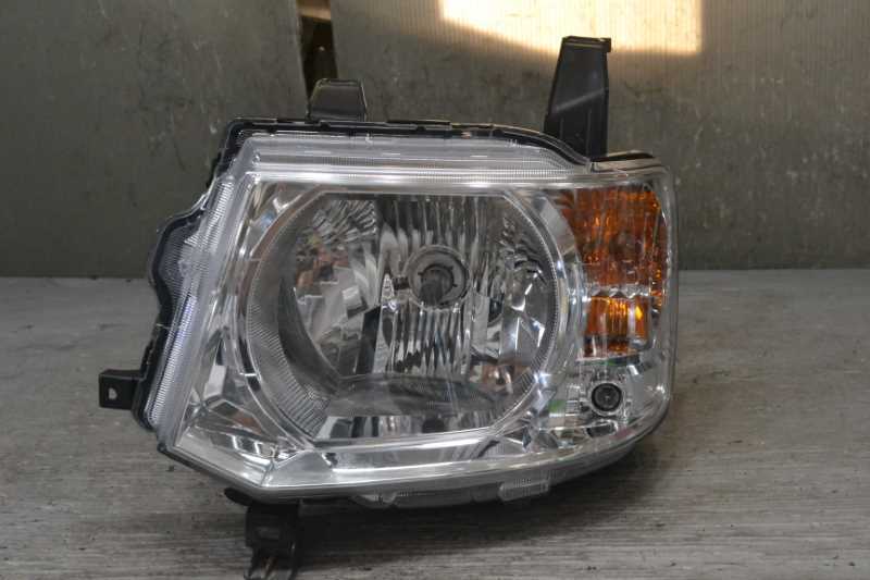 ekワゴン M 前期(H82W) 純正 スタンレー 破損無 取付OK 動作保証 左 ヘッドライト ハロゲン レベライザー付 P5619 / 8301A601 k071092拍卖