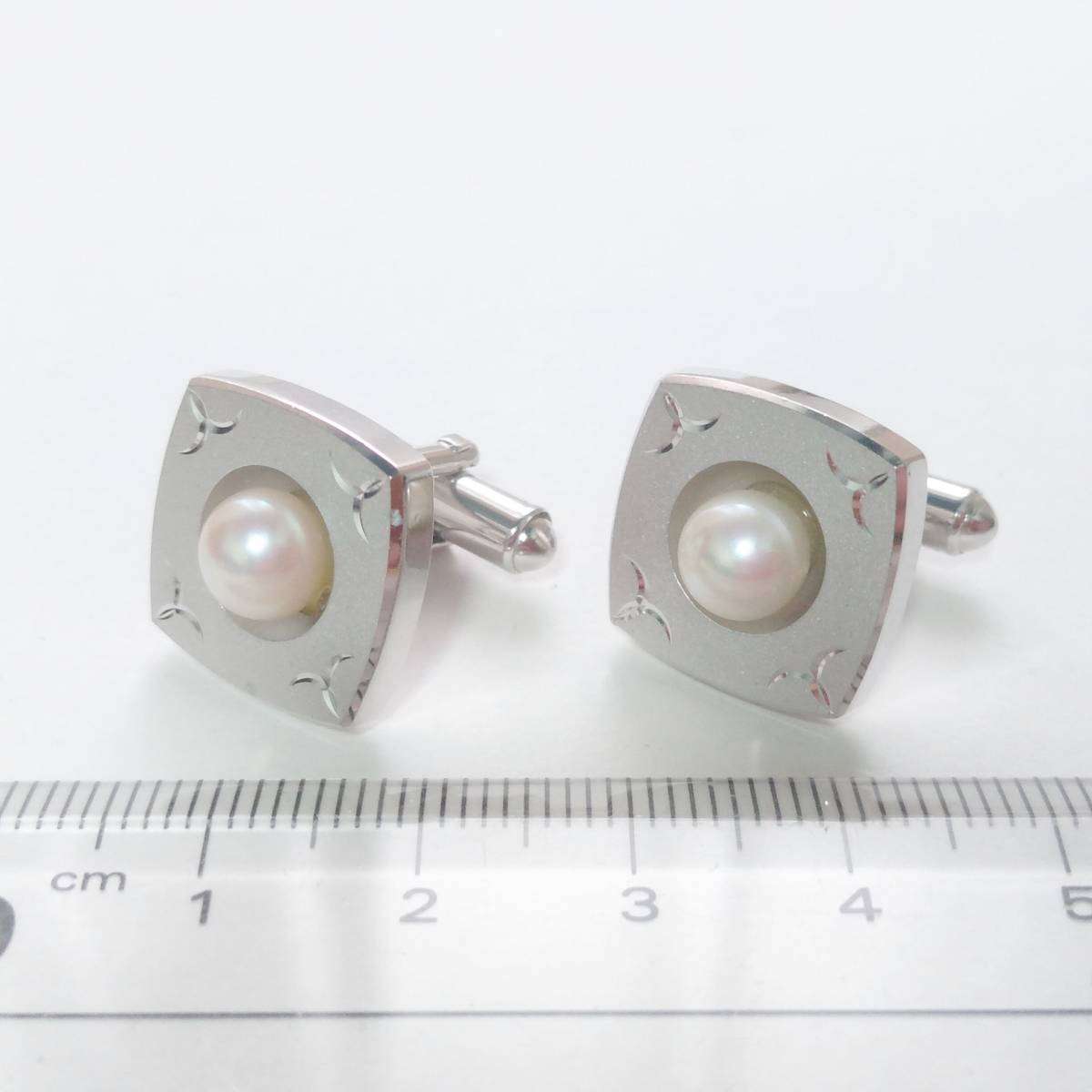 ●CM61/カフリンクス/カフスボタン/シルバー/レバー式/スウィヴル式 装飾 フェイクパール アクセサリー 送料無料拍卖