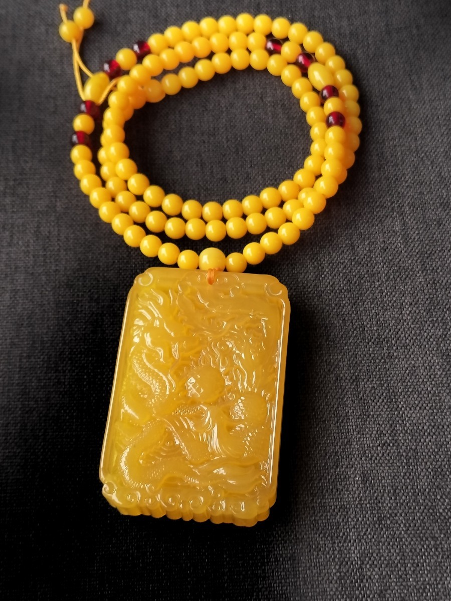 琥珀 蜜蝋 龍鳳彫刻ペンダント 方札 ネックレス  男女拍卖