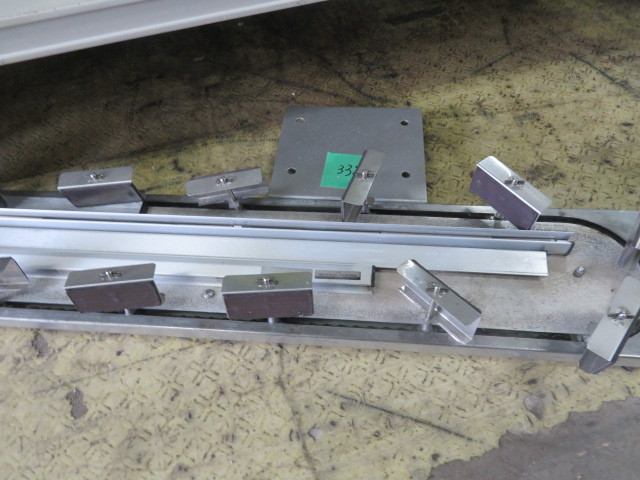 中古品 手動回転式オーダークリッパー 業務用 厨房用 店舗用 マグネットホルダー20個付き 1か所欠けあり 伝票 ホルダー差し 14-44332拍卖