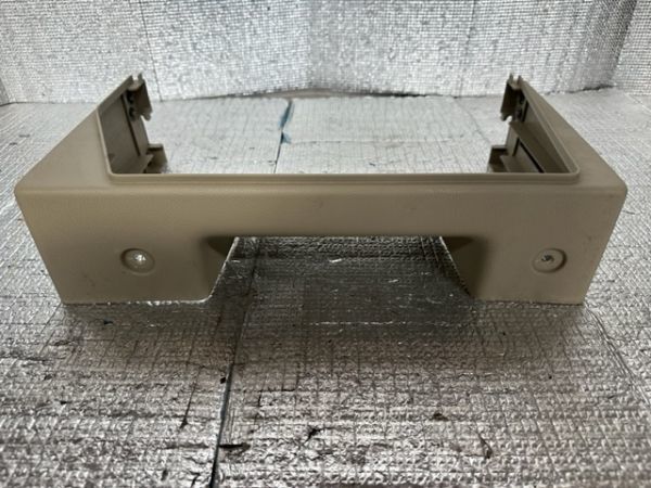 日産 NISSAN セレナ SERENA C25 純正 ★部品取り車 ばら売り★ リア R レッグ シート カバー RH 88221 CY000 No.1883拍卖