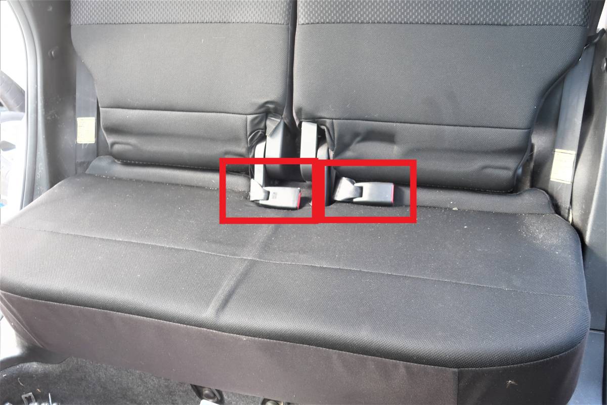 H19 DBA-RN1 ステラ カスタム STELLA EN07 (NA) 2WD CVT 純正 リア シート 後席 座席 シートベルト キャッチ 左右 SET / XF17 B2000拍卖