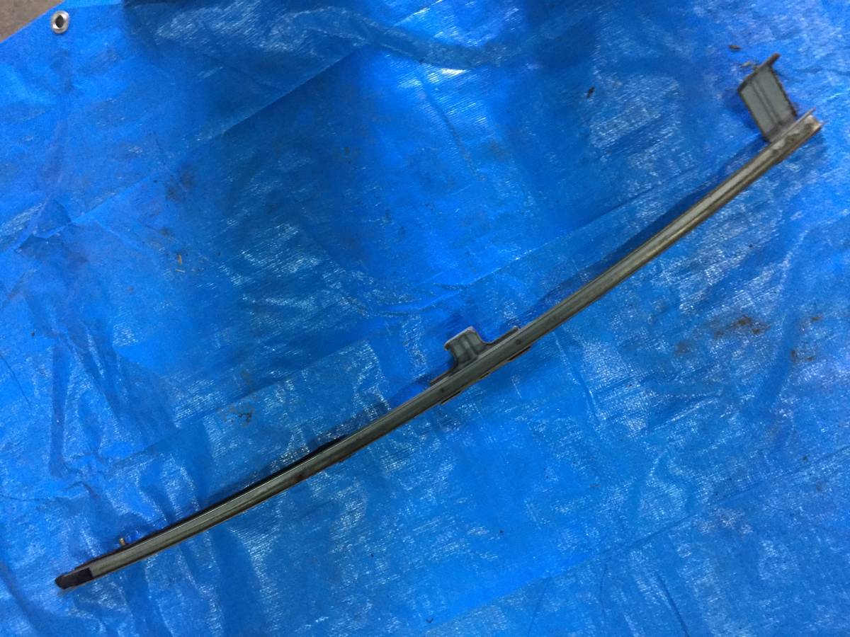 W2-111 エリシオン フロント ドア サッシュ サッシ ガイド 左 RR1 RR2 RR3 RR4 K24A プレステージ拍卖