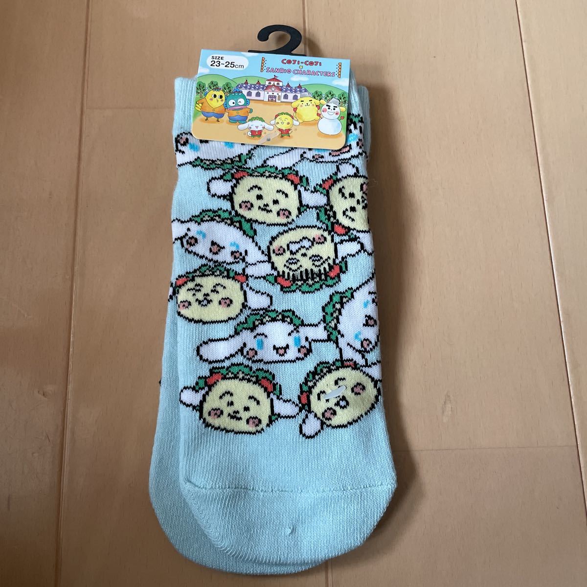 送料込み 新品 コジコジ×シナモロール ショートソックス COJI-COJI×SANRIO CHARACTERS サンリオ 23-25cm 靴下 送料無料拍卖