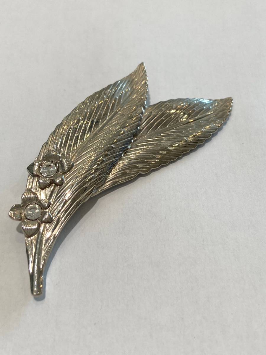 ★コレクター必見!! ビンテージ 装飾付き 花 葉 ブローチ シルバーカラー レディース アクセサリー コレクション 冠婚葬祭 M040302拍卖