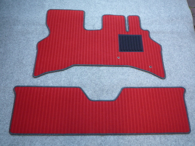 タウンエース S402M/S412M フロアマット 新品 AA1-r①+①1拍卖