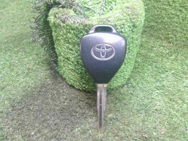 トヨタ ポルテ NNP10 NNP15 純正 キーレス キー カギ 鍵 動作OK 電池欠品 傷有り ★ゆうパケット★拍卖