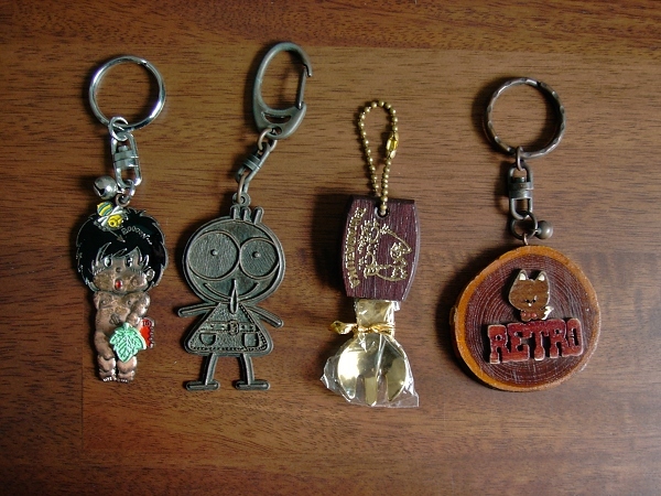 古いキーホルダー 4点セット(奥多摩 木製 キツネ 鈴 RETRO 宝塚 フォーク アダム 昭和レトロ 小物 観光 お土産)拍卖