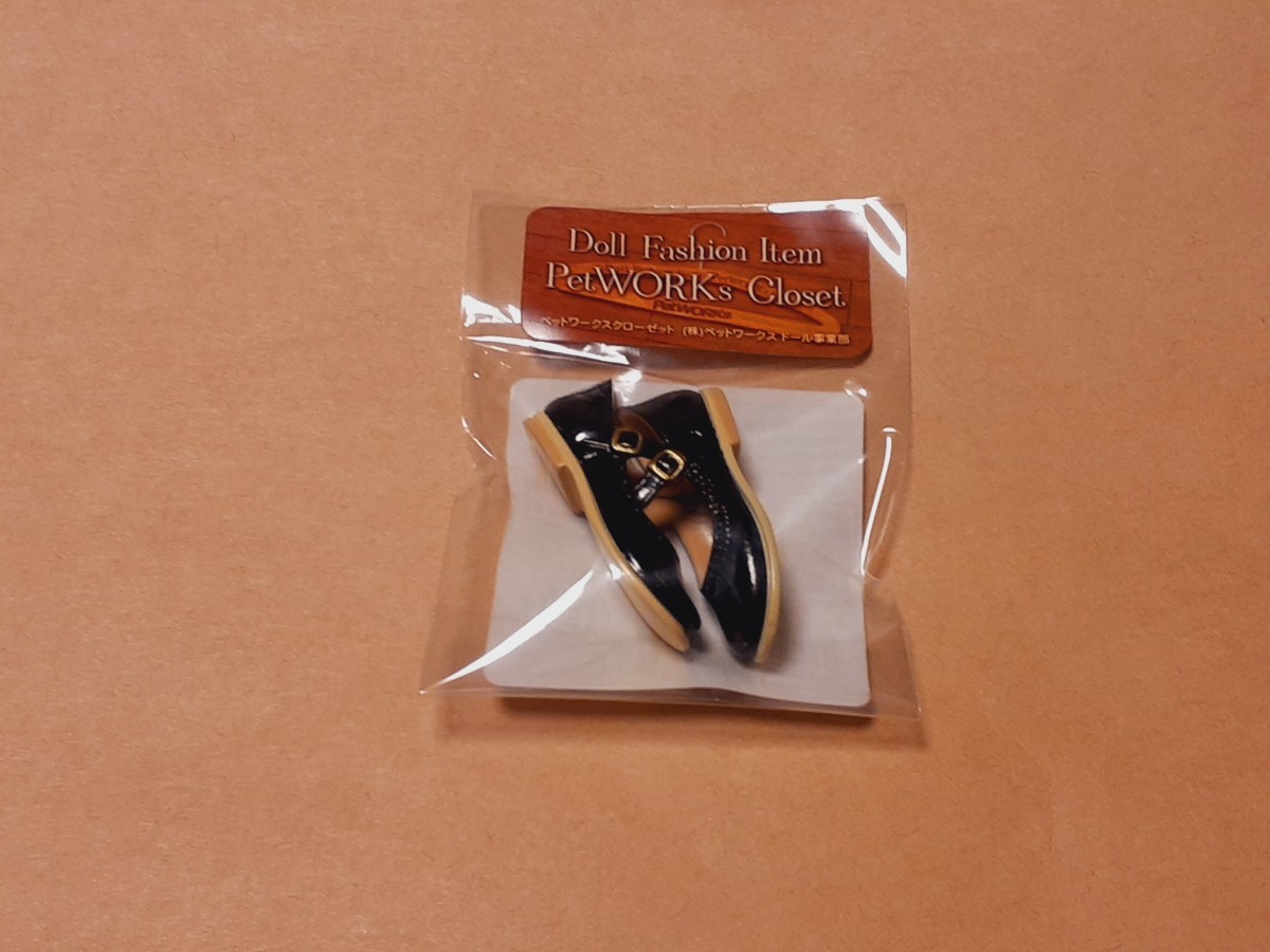 クラシカルストラップシューズ ブラック ベージュソール momoko ruruko 靴拍卖