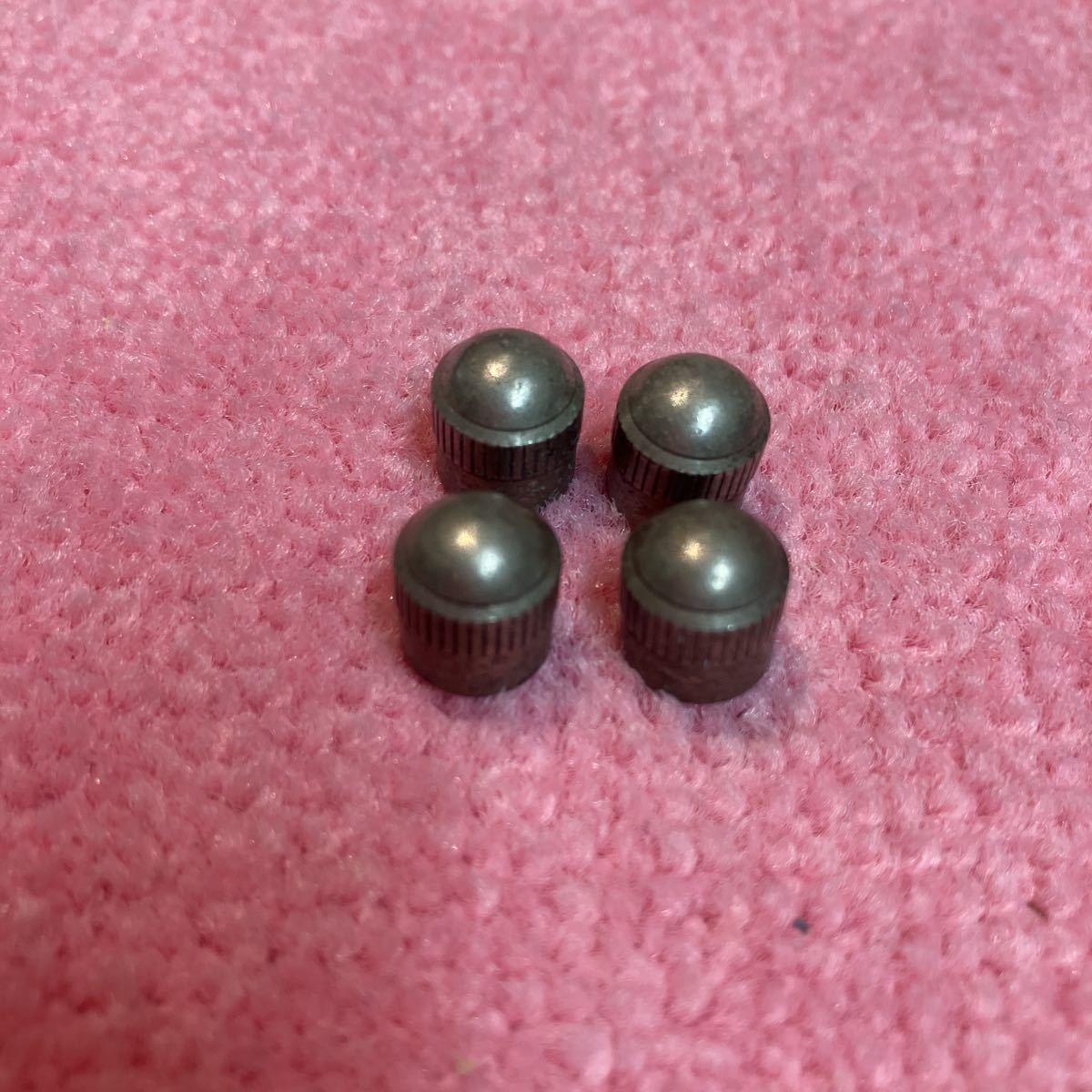 L40215 タイヤ バルブキャップ 4個★ エアーバルブキャップ★ 送料140円拍卖