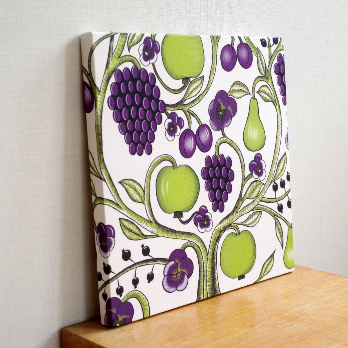 ファブリックパネル 北欧 Kuovi クオヴィ フィンランド アラビア ARABIA パラティッシ インテリア 壁掛け パープル 30×30cm拍卖