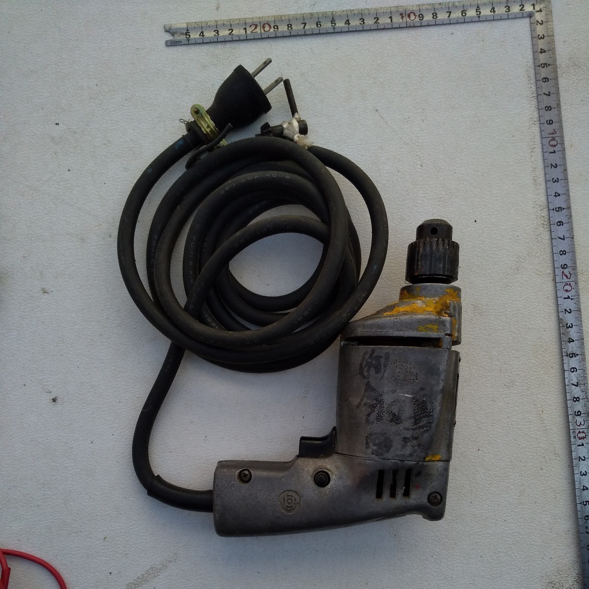 日立工機 電動工具 電気ドリル 5ミリ 大工 建築 穴あけ 稼働品 diy チャクハンドル付属 ドリル 拍卖