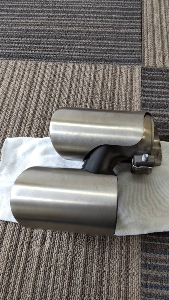 #72【PORSCHE】ポルシェ 991 カレラS 純正 マフラーカッター テールパイプ 左 円形 991 111 361 01拍卖