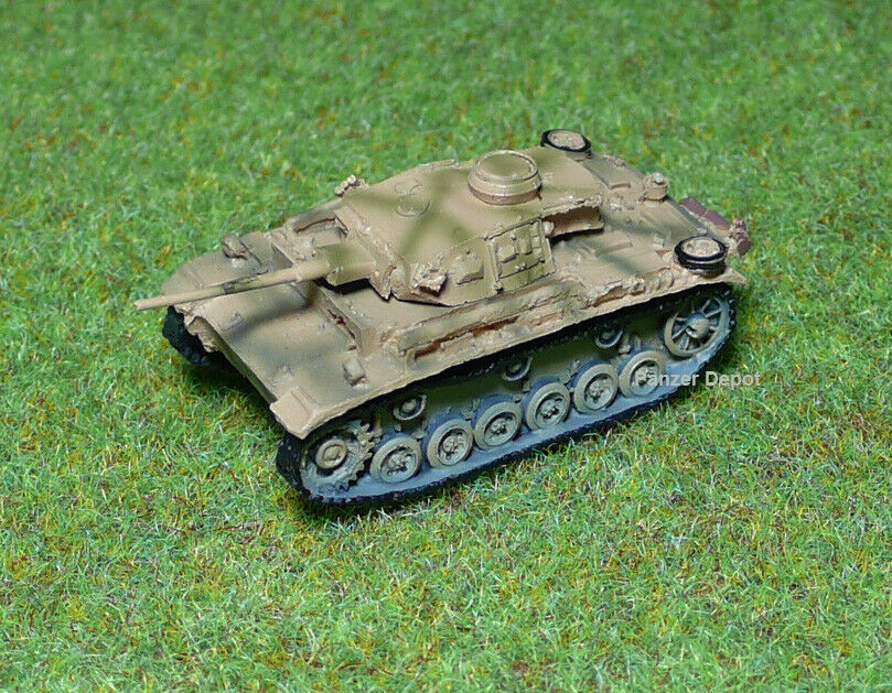 ●完成品1/144 III号戦車K型,”指揮型3号戦車!”,カモフラージュ塗装,ドイツ,WW2拍卖