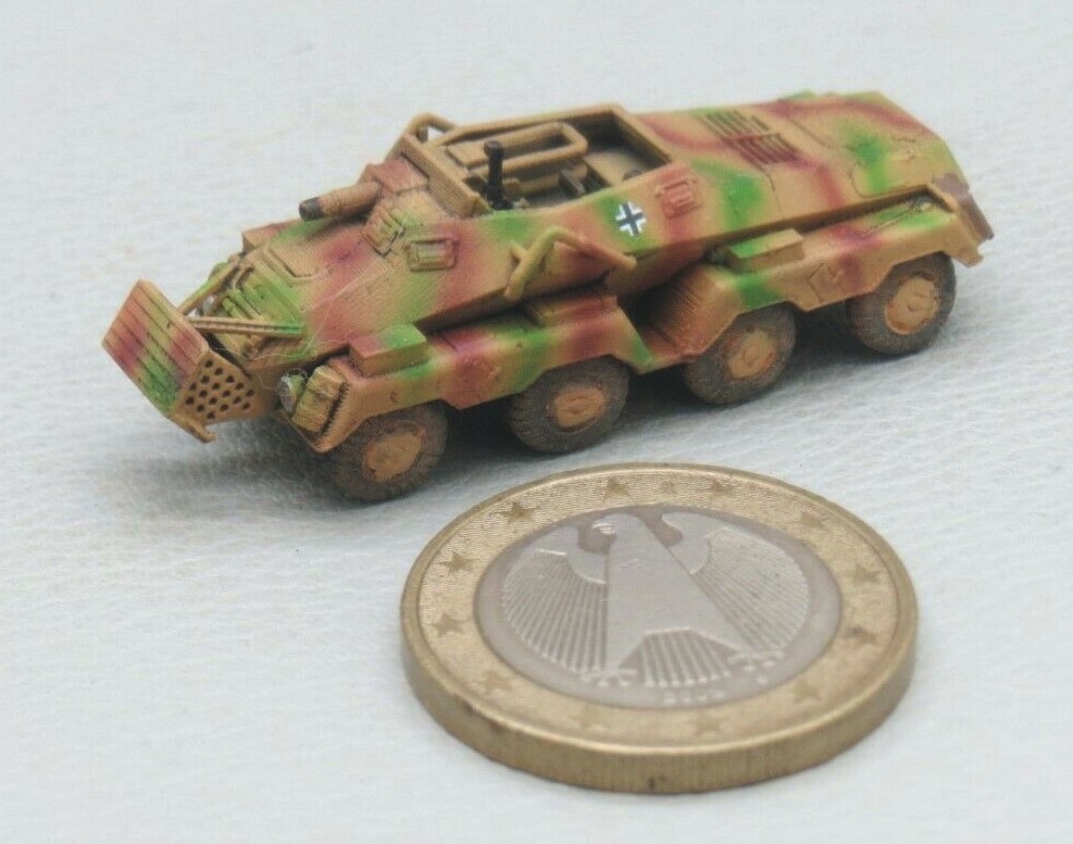 ●完成品1/144 Sd.Kfz.233 8輪装甲車, 短7.5cm砲.”火力支援で活躍した装甲車!”, 3色迷彩 ,ドイツ,WW2拍卖