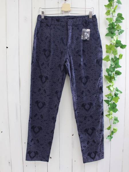 新品*FELISSIMOフェリシモ*ハートレーステーパードシルエットパンツ 67/W67-H93/ネイビー*拍卖