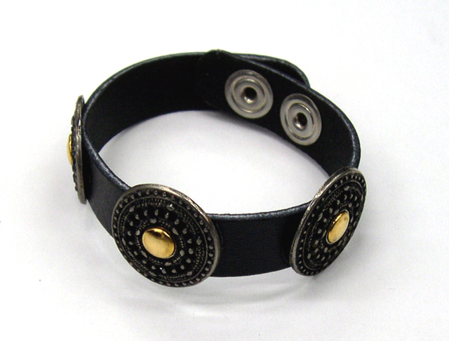 ♪新品♪合皮メタルブレス(A)★ブラック★パンクリスト【BEN・COUGAR】ベン・クーガー拍卖