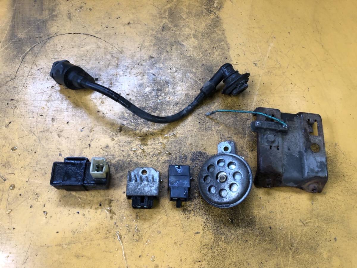 【46630】 スーパーディオ AF27 (152番台~) 実動 CDI レギュレーター ホーン スターター イグニッションコイル 電装系拍卖