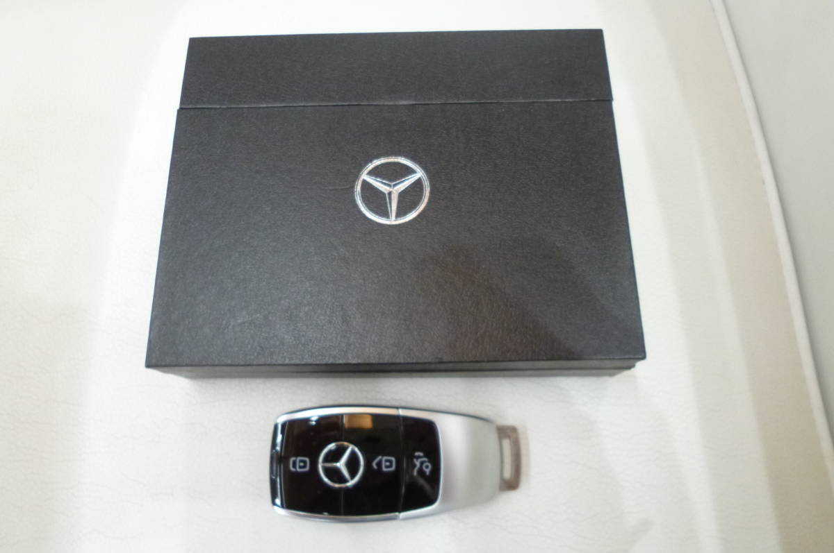 『M4454』令和1年式 ベンツ CLS キーレスゴー スマートキー 専用ケース 箱付き拍卖