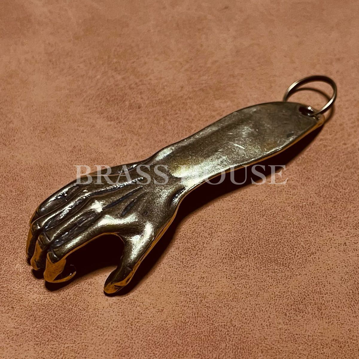 H11 真鍮製 アームキーホルダー ハンド アクセサリー ビンテージ ブラス 栓抜き キーチェーン バイク キーリング キーチェーン ゴールド拍卖