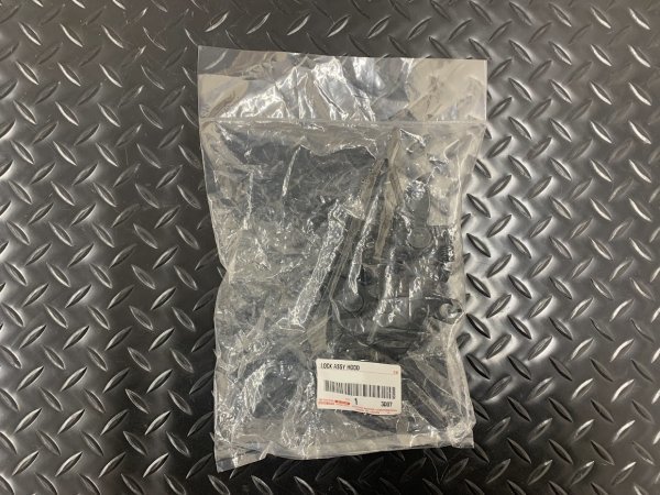 【未使用】トヨタ 純正 SXE10 GXE10 JCE アルテッツァ /ジータ ボンネット フード キャッチ ボンネットキャッチ フードロック TOYOTA 新品拍卖