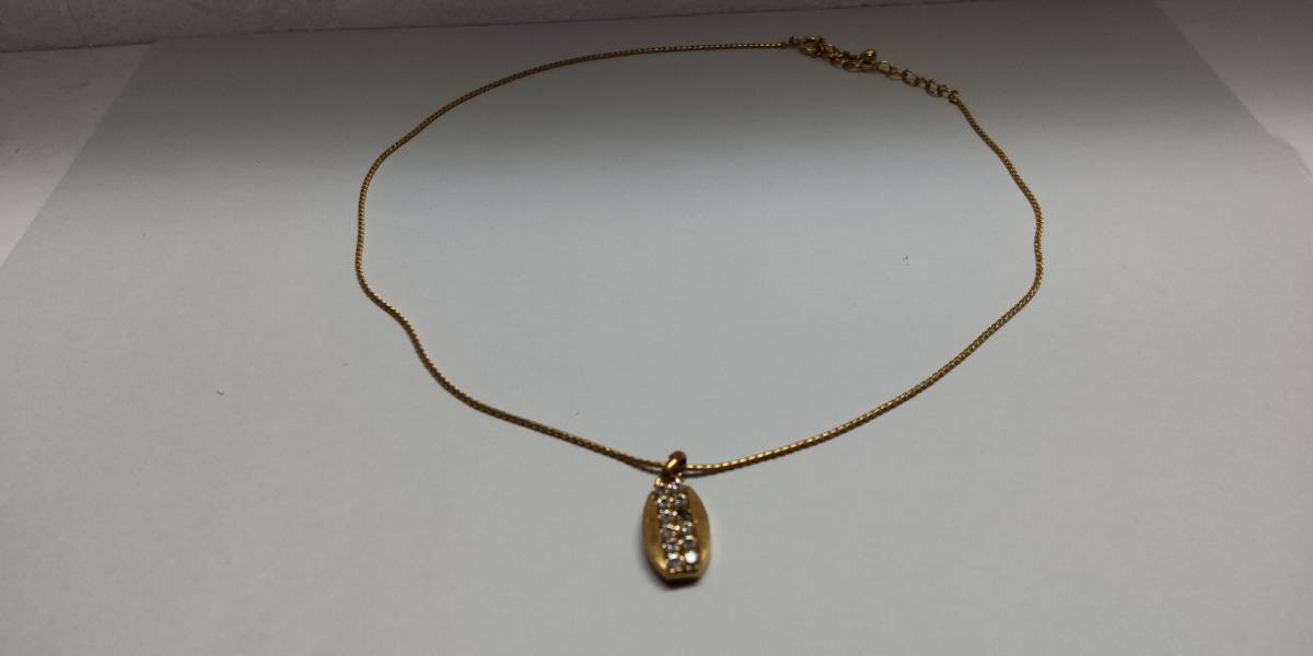 ダイヤモンド調デザイン 金色系 チェーン ネックレス アクセサリー 宝石 貴金属ではありません 未使用 送料無料 おかあさんのお針箱 0437拍卖