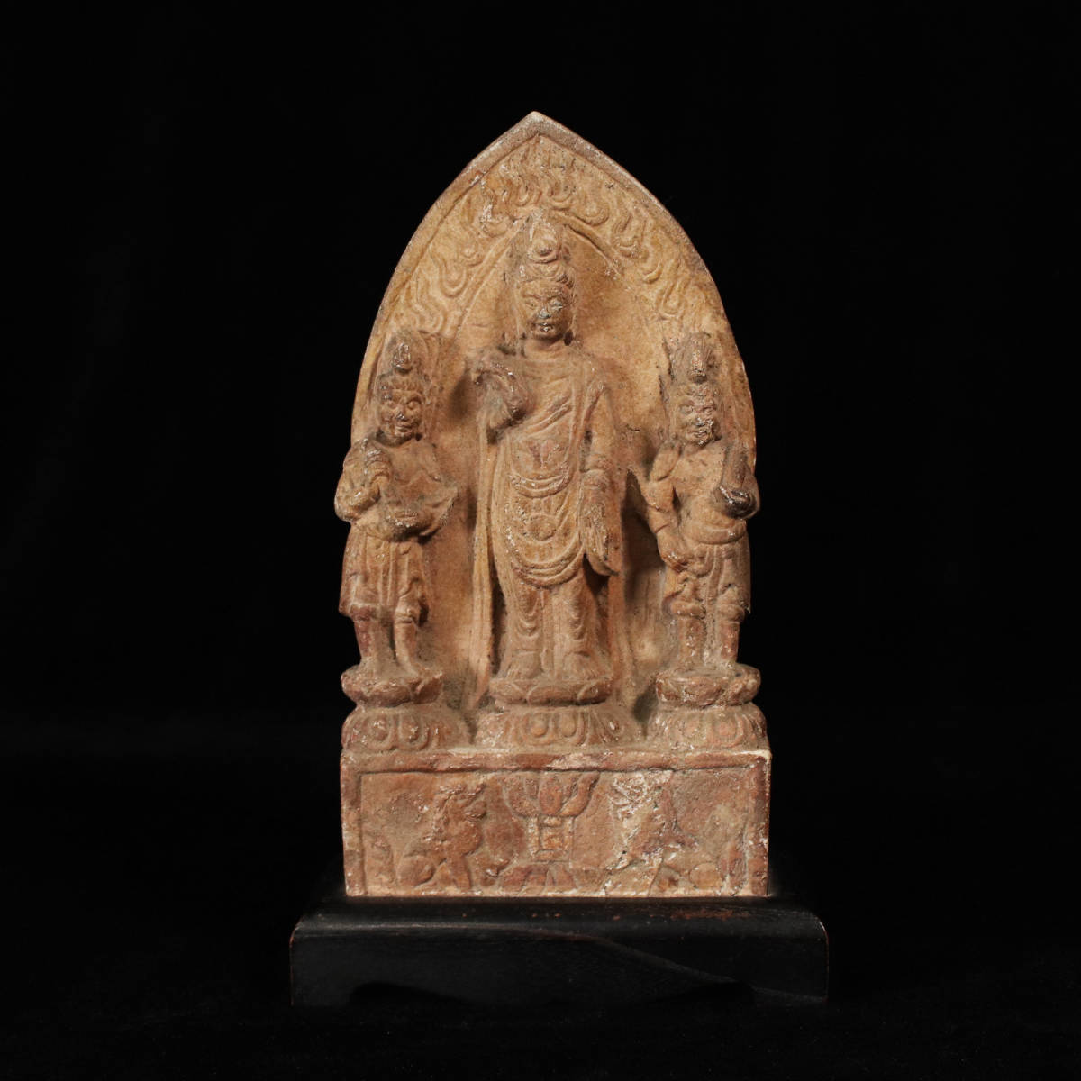 ■ 中国美術 ■ 北魏時代作 石彫 三尊仏像(北魏太和三年年号彫入) <230412004>拍卖