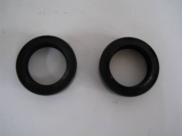 送料無料★新品★YB-1(58E,5JE)★純正フロントフォークオイルシール拍卖