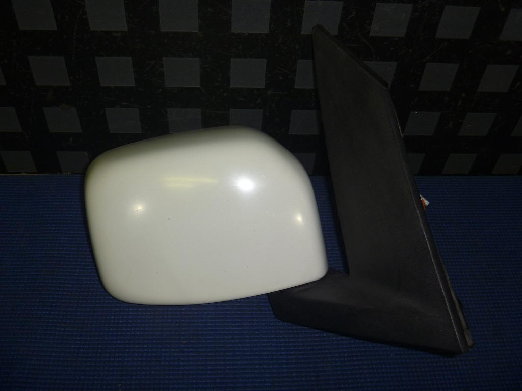 #0349 H81W ekワゴン 右ドアミラー:カラーW09(ホワイト)★電動格納作動確認済み拍卖