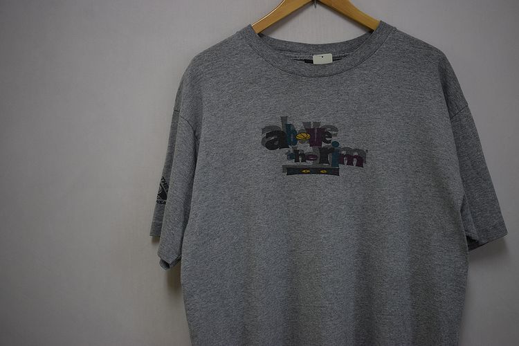 グッドプリント90SビンテージREEBOKリーボックABOVE THERIM両面プリントTシャツLグレー系バスケアメカジストリートスポーツnr23337拍卖