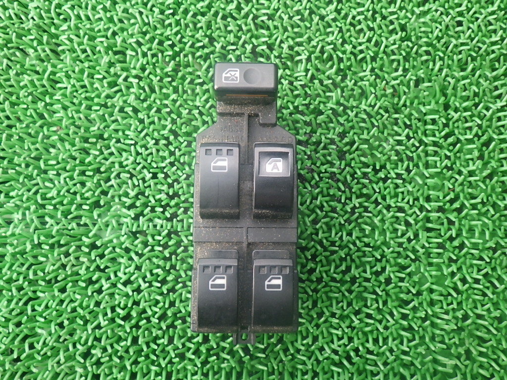 ミラ L275S 運転席 パワーウィンドウスイッチ 84820-B2230 送料520円拍卖