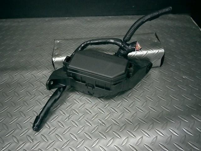 プリウス ZVW55 ヒューズボックス エンジンルーム内用拍卖