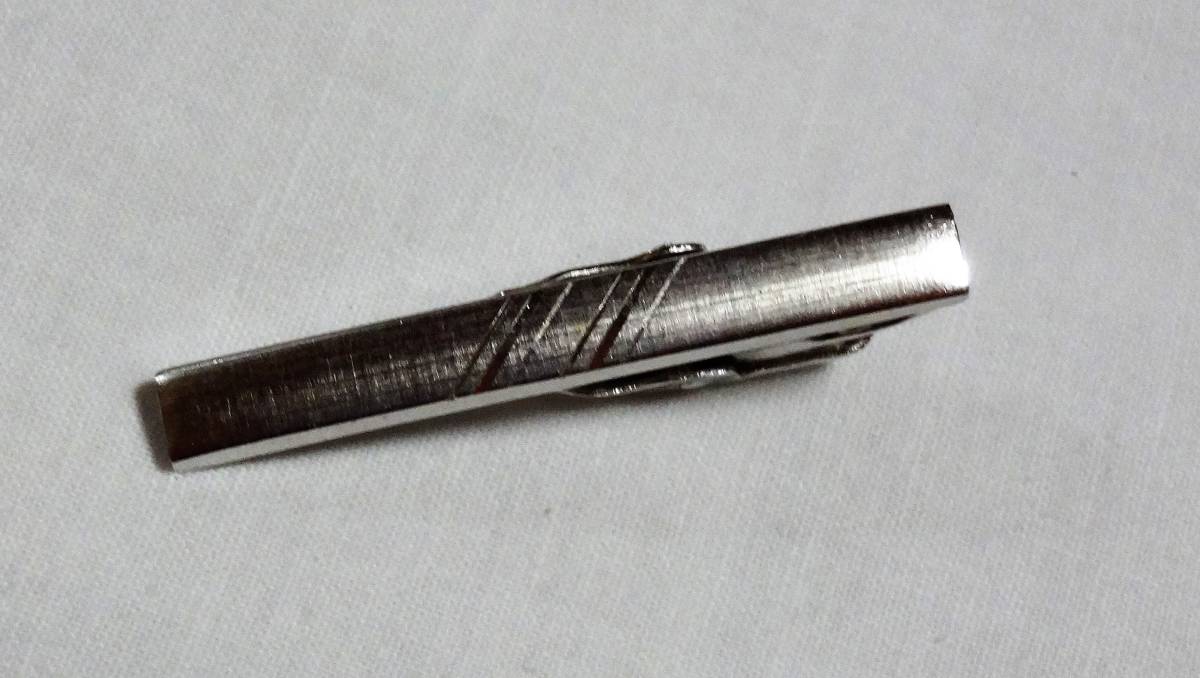 USED!シルバーのネクタイピンとカフスセット拍卖