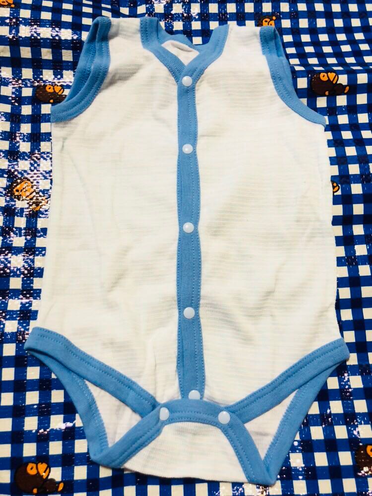 【新品】ボディスーツ♪~70~双子ちゃん拍卖