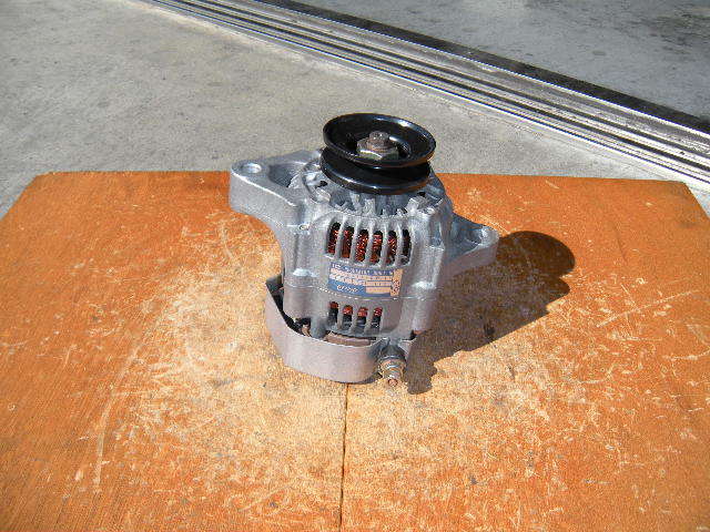 クボタ、ユンボ/汎用エンジン用オルタネーター(ダイナモ)リビルト品 101211-1193、1K574-64015拍卖