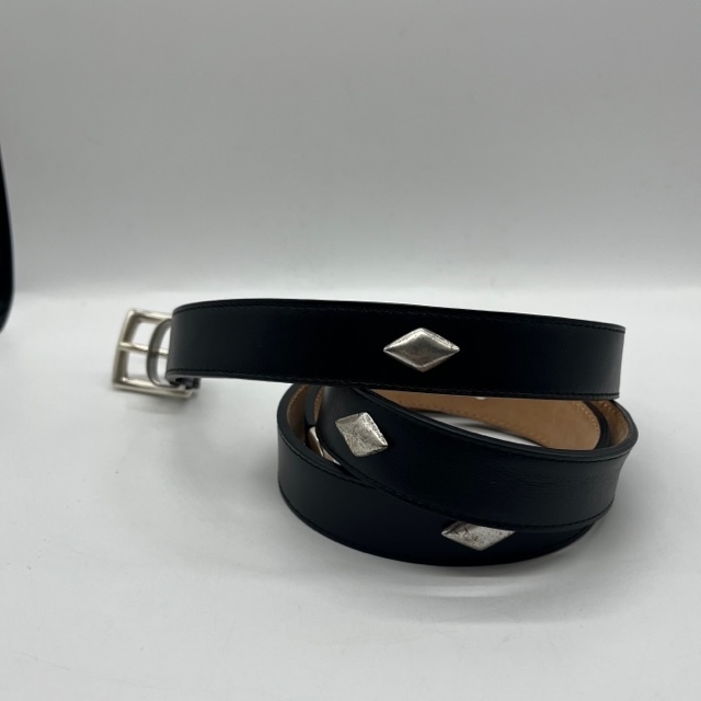 DINO MATTIA BEAMS ディノマッティア ビームス別注スタッズ ナローレザーベルト拍卖