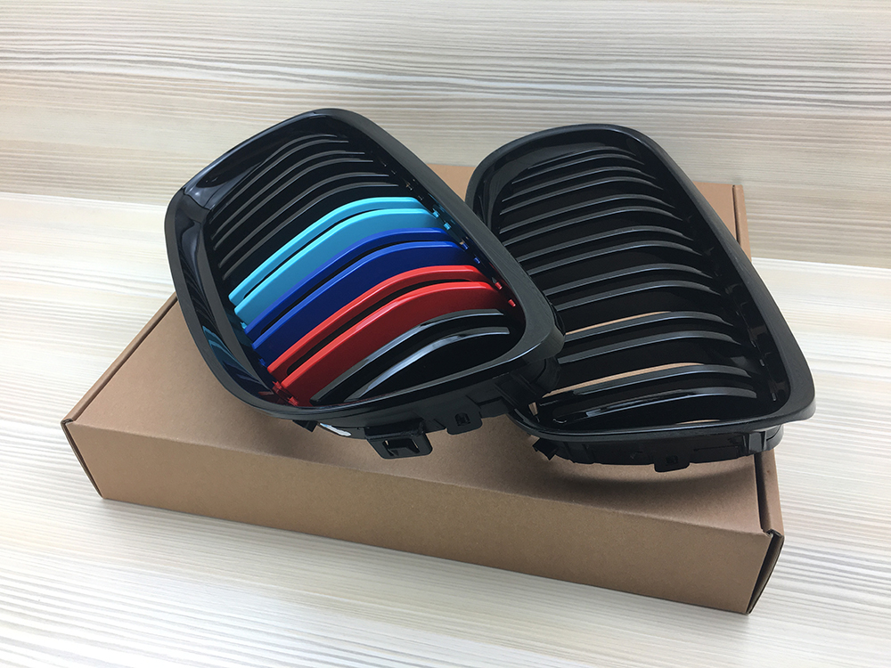 純正交換用 左右セット 取付簡単 在庫有 BMW E90 E91 後期 M LOOK 09-11 フロントグリル 光沢黒+Mの3色カラー拍卖