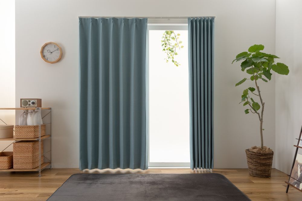 防炎カーテン ステイシー ターコイズ(ブルー) 幅100cm×丈135cm2枚 遮光カーテン 形状記憶加工 遮光2級 防炎加工 防炎ラベル付き拍卖
