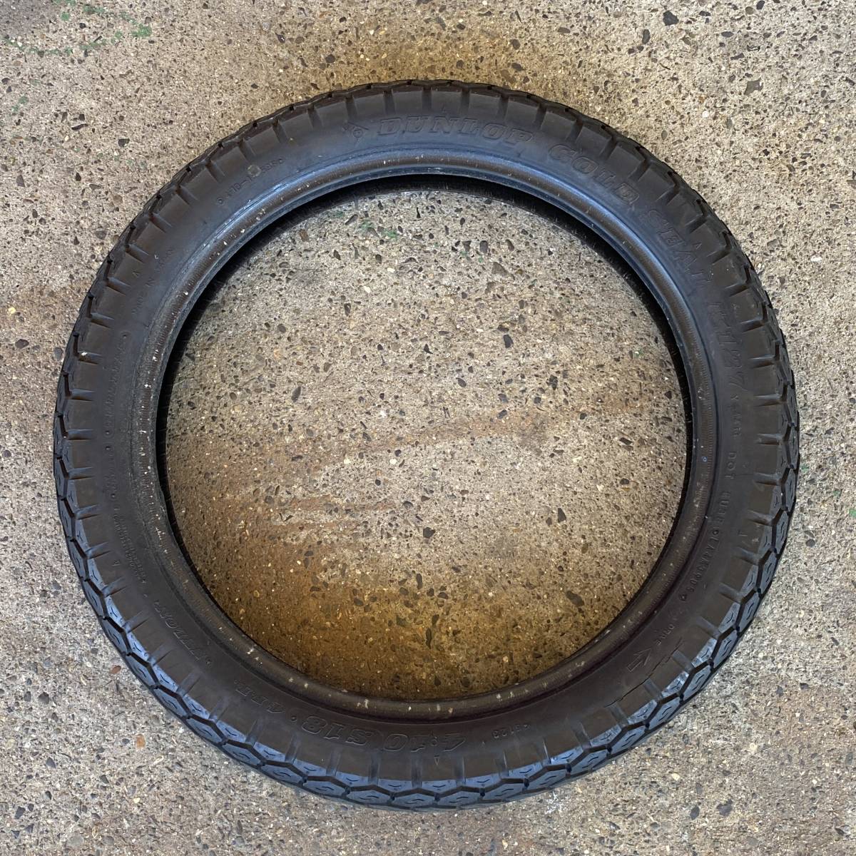 中古タイヤ/DUNLOP GOLDSEAL K127 4.10 S18 4PR/GSX400E外し/ XLR125R /XLR200/DT125/KLX230/スーパーシェルパ 拍卖