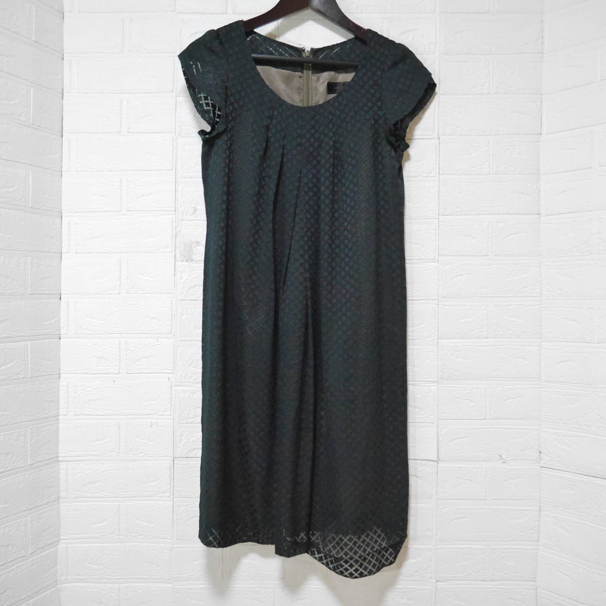 A645 ◇ UNTITLED | アンタイト ワンピース 緑 中古 サイズ2拍卖