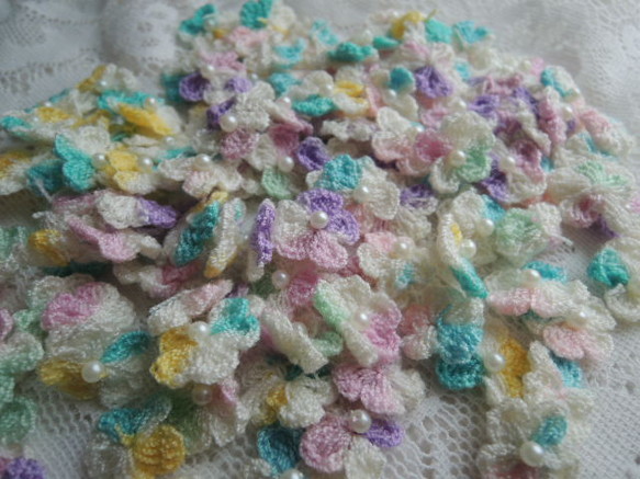 4色x10個*パール付クロシェットお花*パステル系 40個拍卖