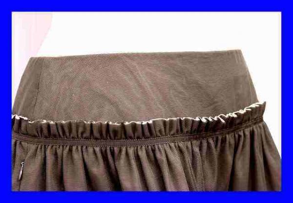 ■美品 フォクシーニューヨーク FOXEY NEW YORK スカート フレア ひざ丈 カーキ 40 Mサイズ 服F3820拍卖