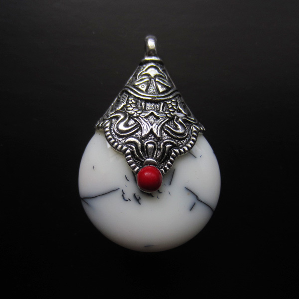 チベット ペンダントヘッド パインストーン&シルバー 56 パワーストーン お守り拍卖