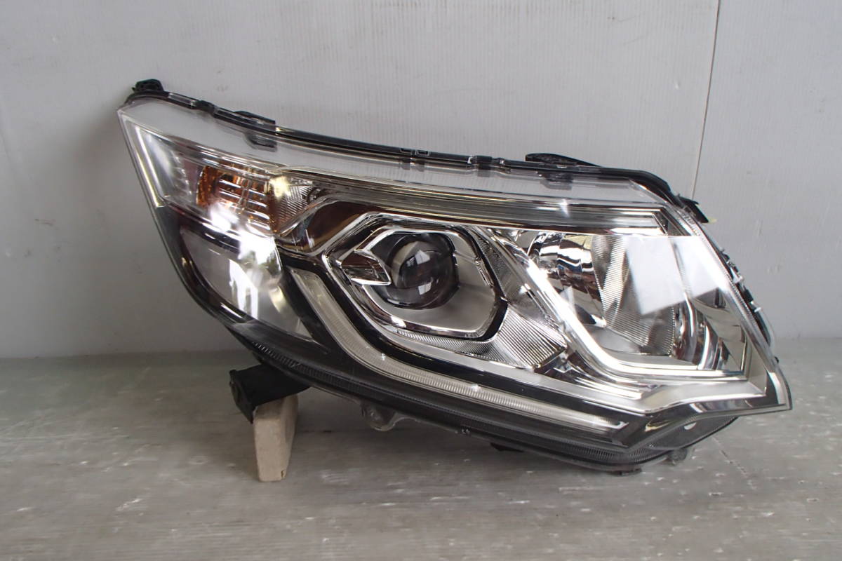 【LED点灯確認済み】 RP1/RP2 ステップワゴン 純正 LED 右 ヘッド ライト ランプ LE14D6331 / 33100-TAA-N01 【23-693】拍卖
