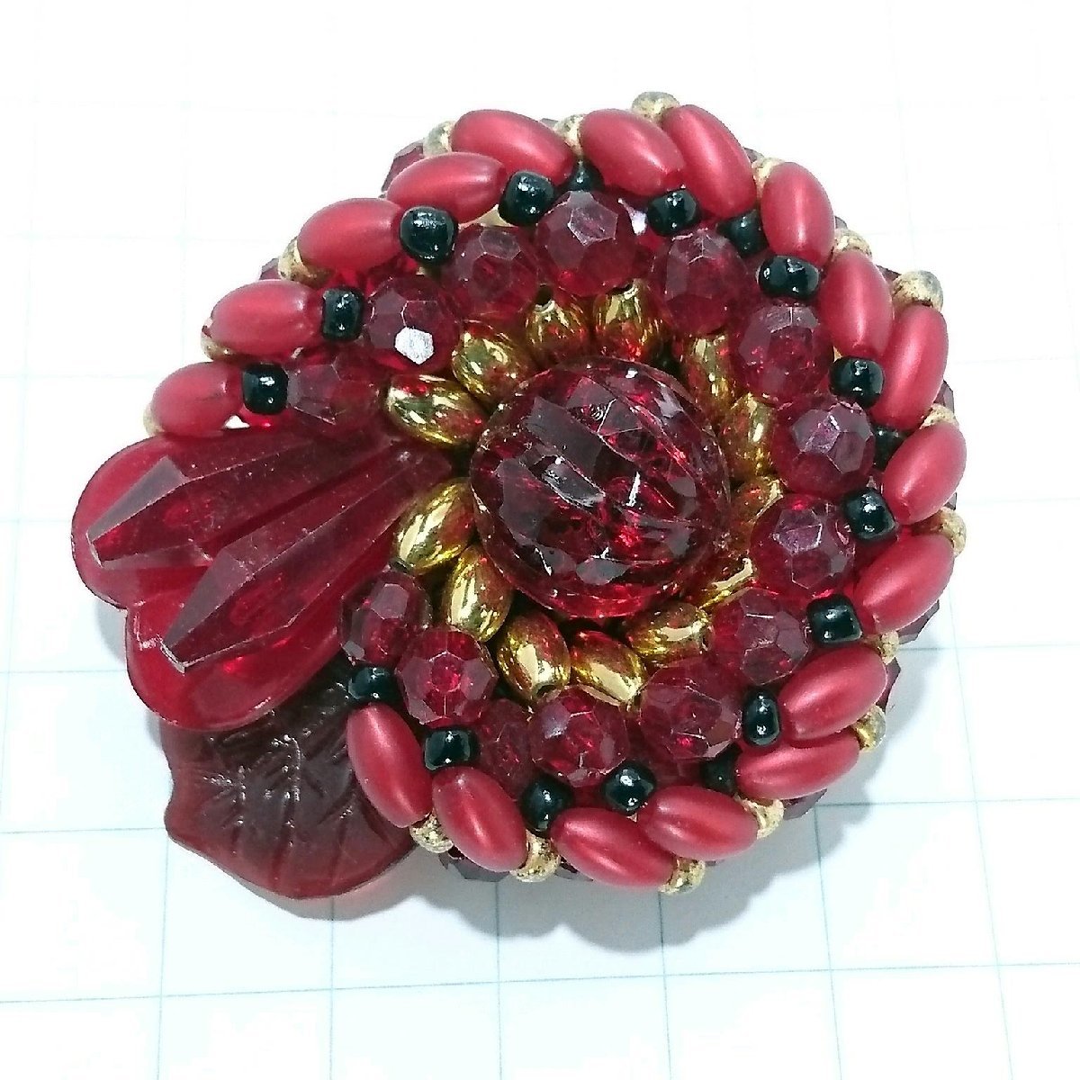 送料無料)ビンテージ☆デザインブローチ レッド☆アンティークブローチ A16441拍卖
